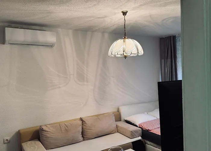 White Home Apartment